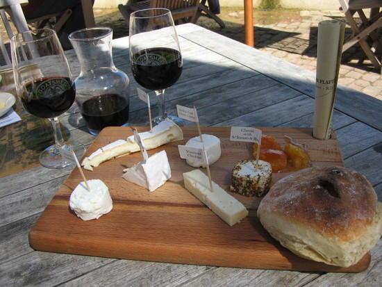 capewinelands_cheesewine